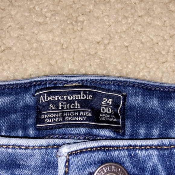 abercrombie & fitch jeans - Picture 2 of 2